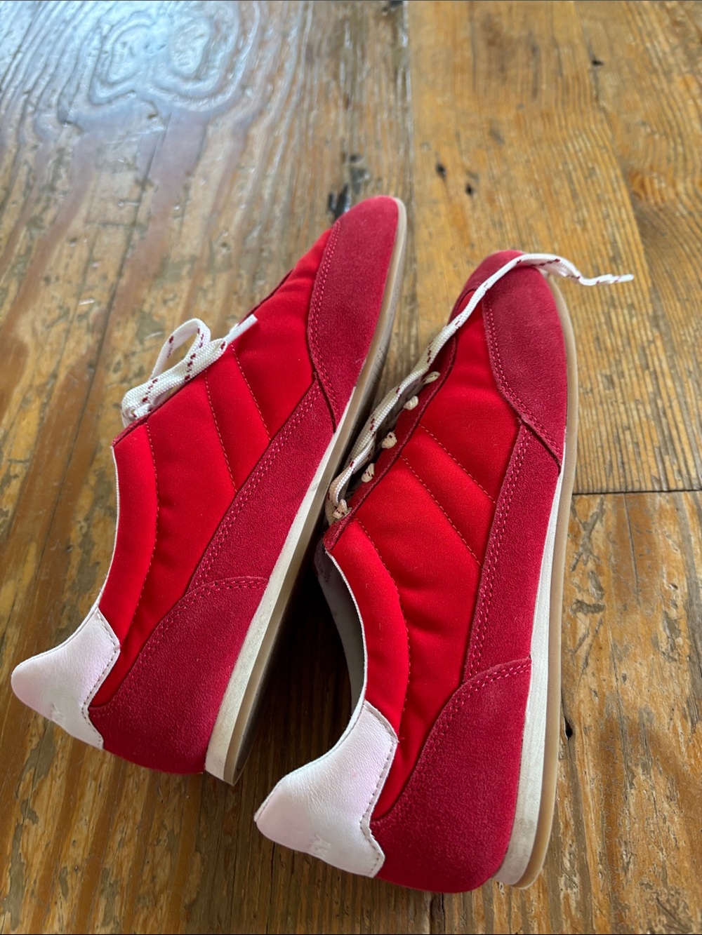 Sperry women’s Red Canvas & Suede Low-Top Sneakers - Picture 3 of 4
